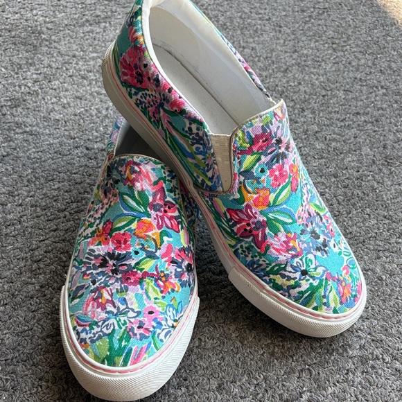 Lilly Pulitzer Shoes - Lilly Pulitzer Women's Slip On Canvas Sneaker Shoes Tropical Floral; Sz: 8; EUC